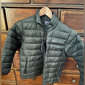 Patagonia kids down sweater jacket size S (7-8).